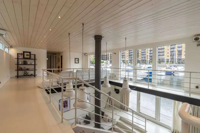 Britain's biggest houseboat in London Bridge