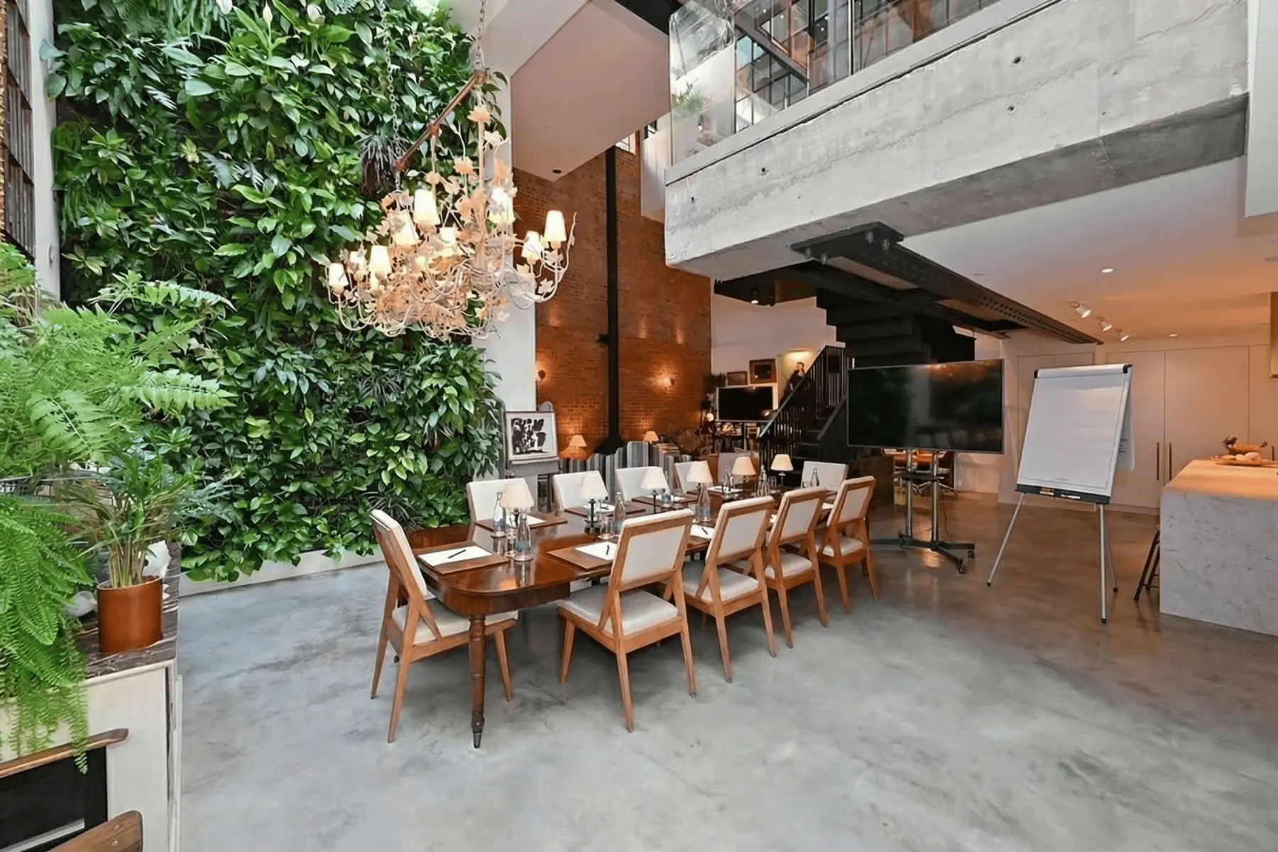 1900s Brewery Cooperage Loft in Clerkenwell