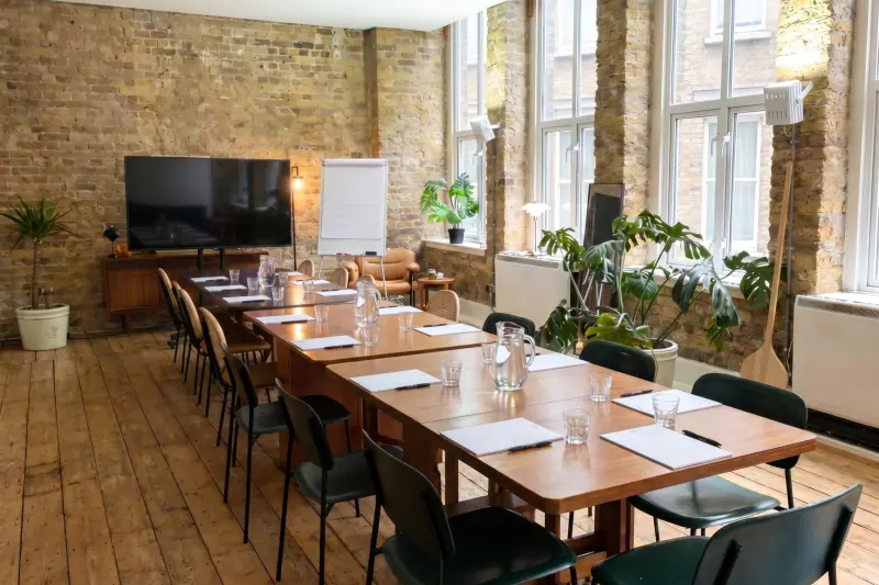 THE ARTIST'S LOFT | Shoreditch’s Most Unique Meeting Space in Shoreditch
