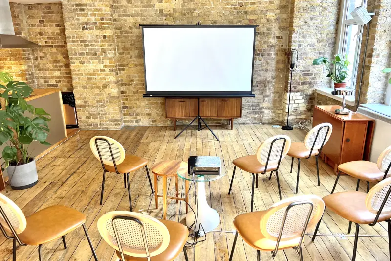 THE ARTIST'S LOFT | Shoreditch’s Most Unique Meeting Space in Shoreditch