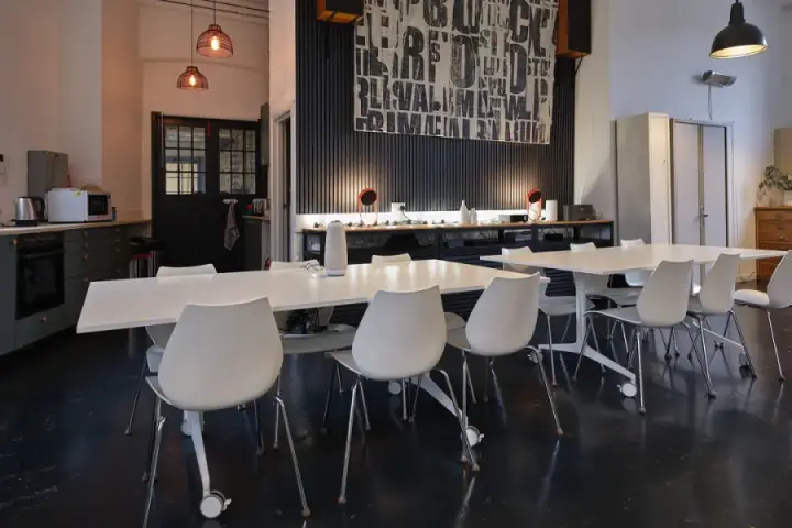 Canalside Studios in Angel – photo 4
