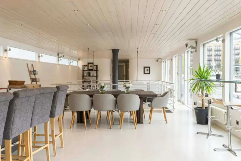 Britain's biggest houseboat in London Bridge