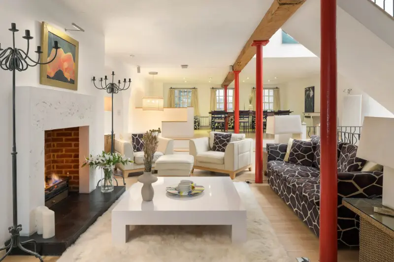 Oxford Street Mews House in Soho